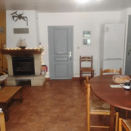 Maison Entiere 2 *